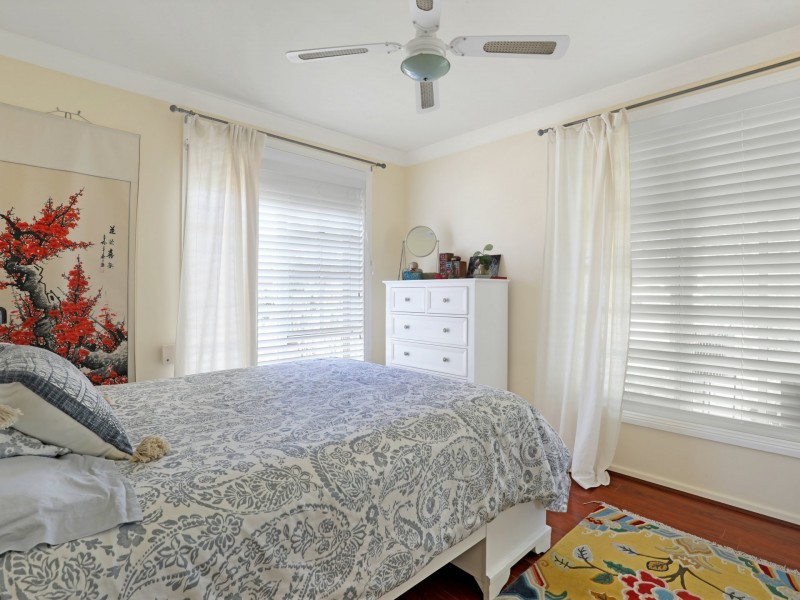 18 Roycroft Ave, Mount Warrigal NSW 2528