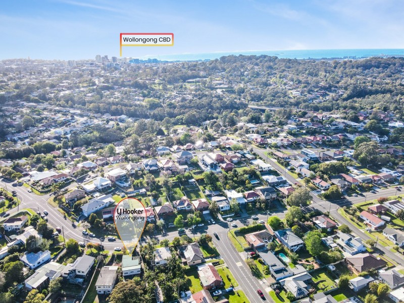 32 Pooraka Ave, West Wollongong NSW 2500