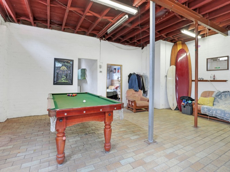 32 Pooraka Ave, West Wollongong NSW 2500