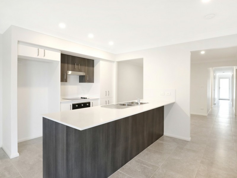 38 Day Street, Lake Illawarra NSW 2528