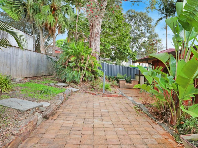8 Helicia Ave, Figtree NSW 2525