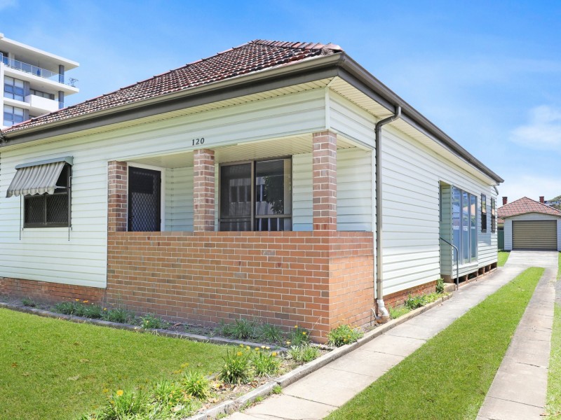 120 Kembla Street, Wollongong NSW 2500