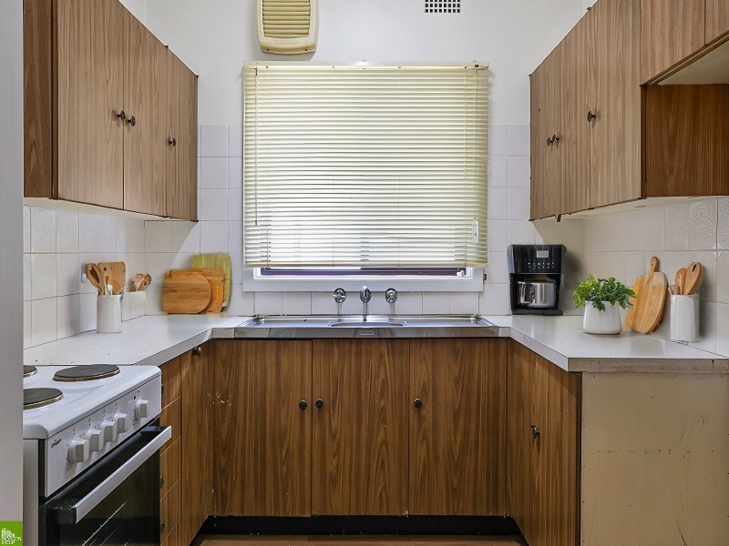 64 Francis Street, Corrimal NSW 2518