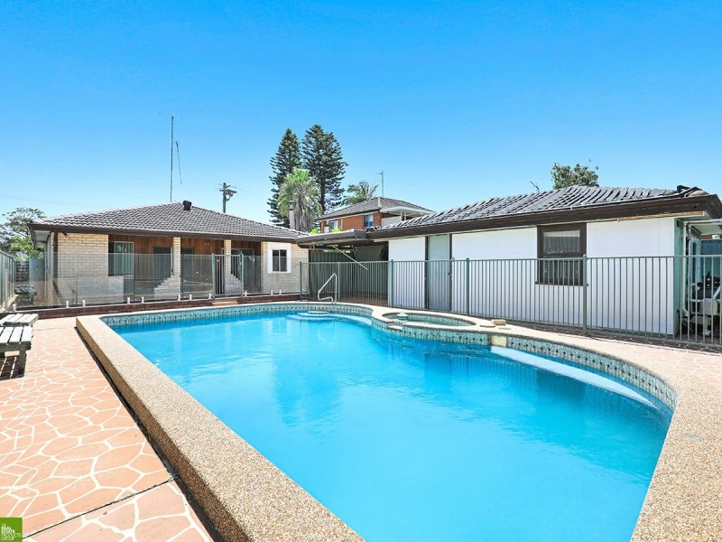 57 Messenger Road, Barrack Heights NSW 2528