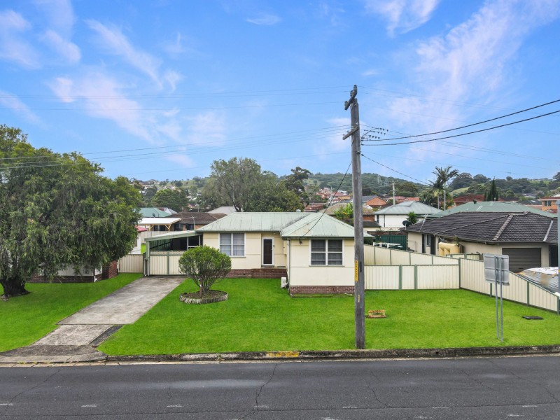 4 Barnes Street, Berkeley NSW 2506