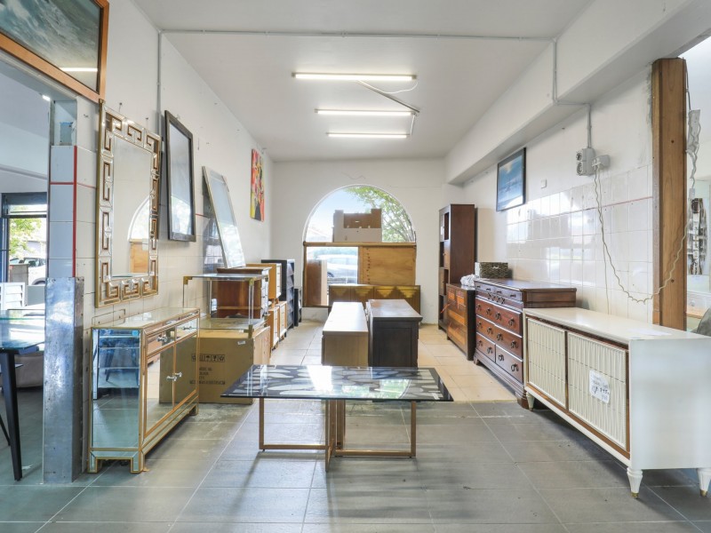 Shop 3/2 Tallegalla Street, Unanderra NSW 2526