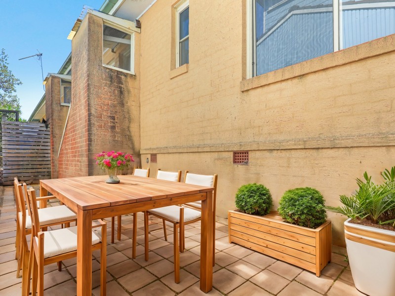 2/2 Southview Street, Bulli NSW 2516