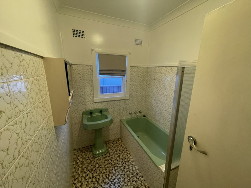 10 Miller Street, Coniston NSW 2500