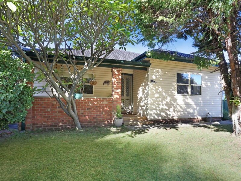 1 Charles Road, Tarrawanna NSW 2518