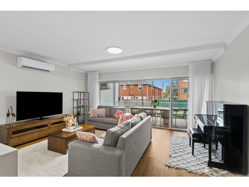 2/73 Campbell Street, Wollongong NSW 2500