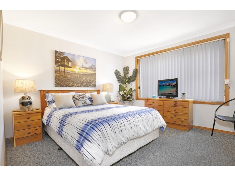 1/17 Karbo Street, Figtree NSW 2525