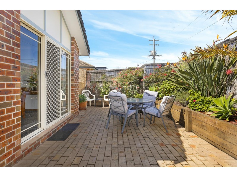 1/17 Karbo Street, Figtree NSW 2525