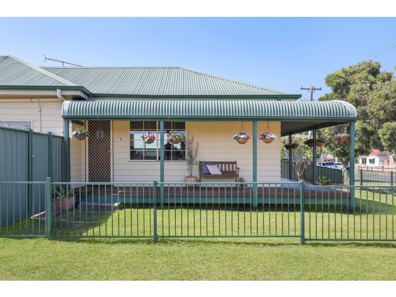 24 Kent Street, Bellambi NSW 2518