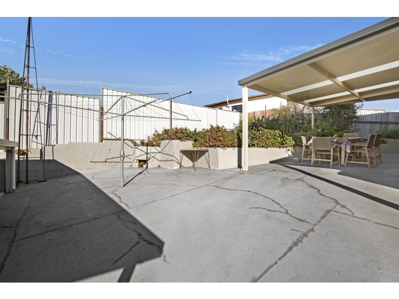 35 Jarvie Road, Cringila NSW 2502