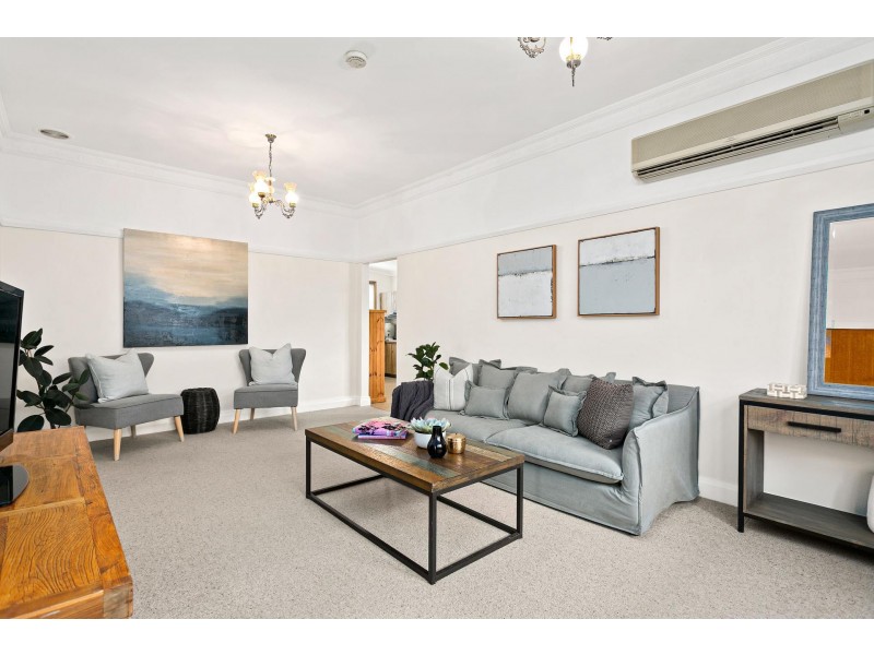 48 Urunga Parade, West Wollongong NSW 2500