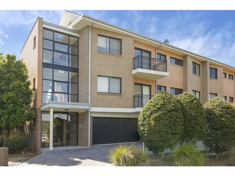 1/2 Francis Street, Corrimal NSW 2518