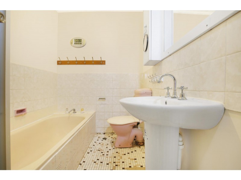 9 Middlesex Street, Berkeley NSW 2506