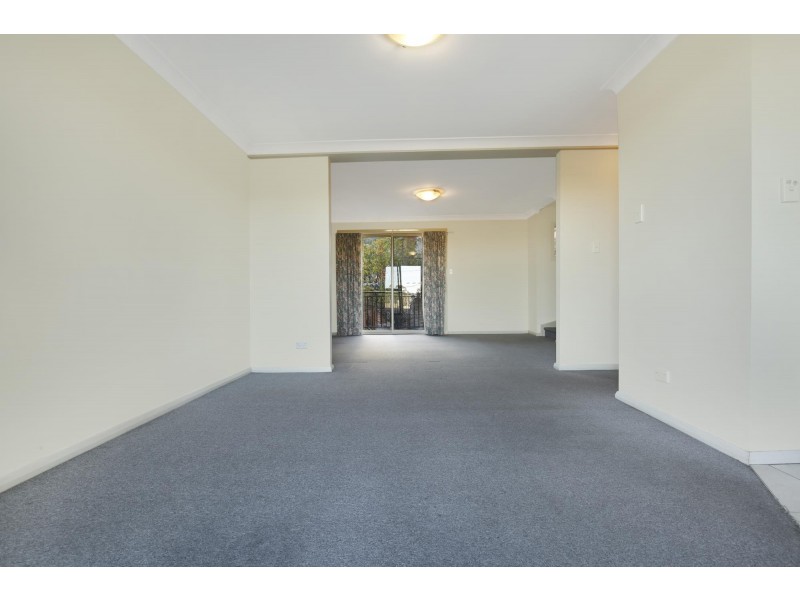 13/35 Bridge Street, Coniston NSW 2500