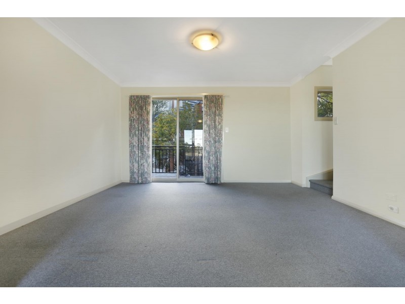 13/35 Bridge Street, Coniston NSW 2500