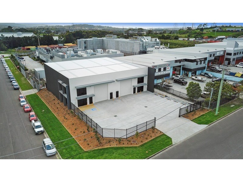 2/26 Industrial Rd, Unanderra NSW 2526