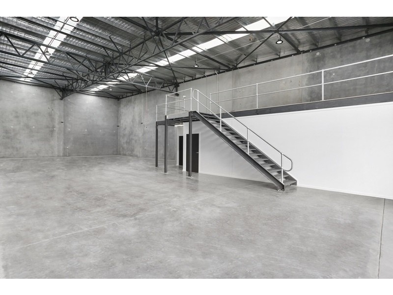 2/26 Industrial Rd, Unanderra NSW 2526