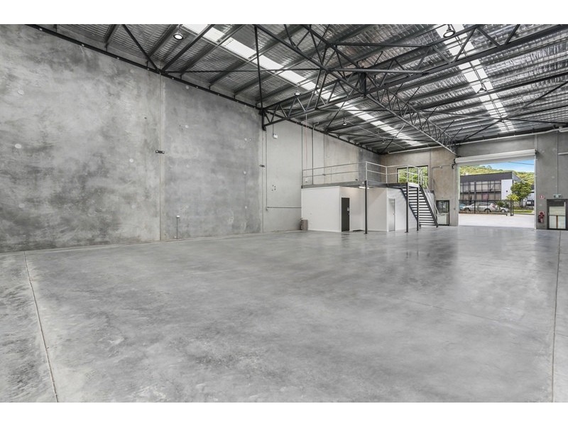 2/26 Industrial Rd, Unanderra NSW 2526