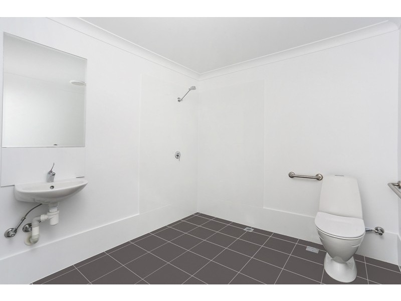 2/26 Industrial Rd, Unanderra NSW 2526