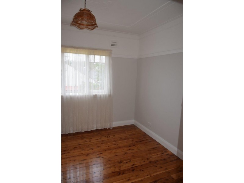 34 Rosemont Street, West Wollongong NSW 2500