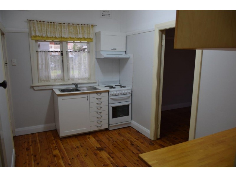 34 Rosemont Street, West Wollongong NSW 2500