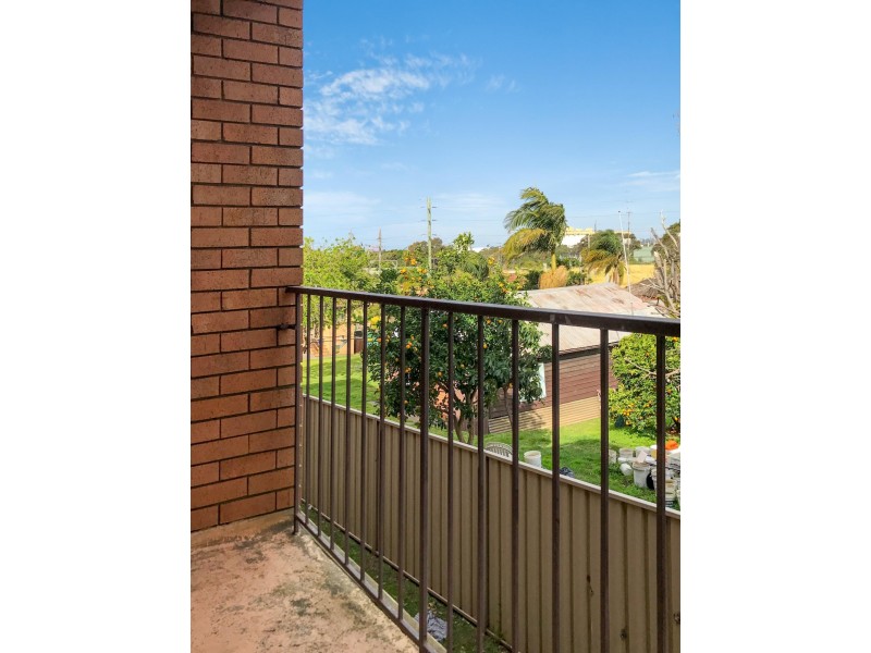 12/142 Gladstone Avenue, Coniston NSW 2500