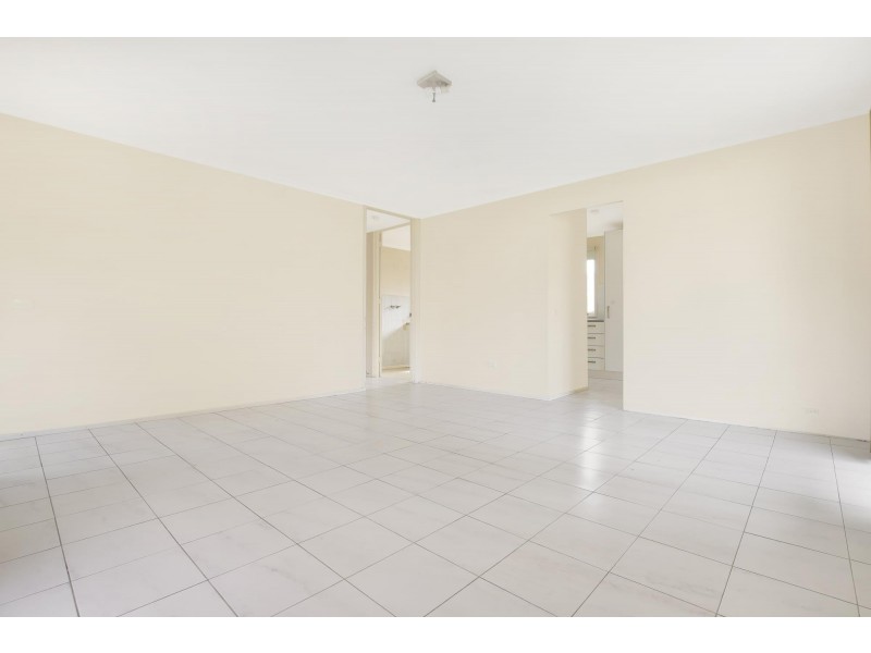 2 Kotara Cres (Warrah Place), Unanderra NSW 2526