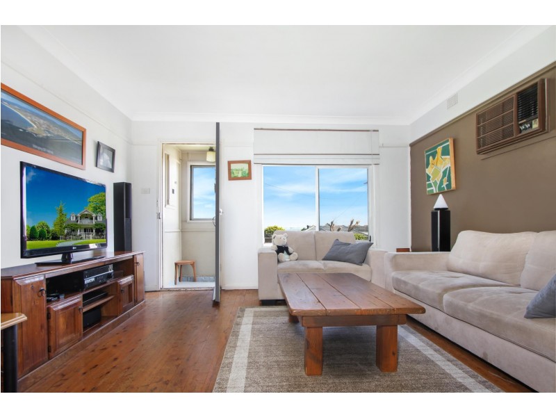 16 Southampton Street, Berkeley NSW 2506