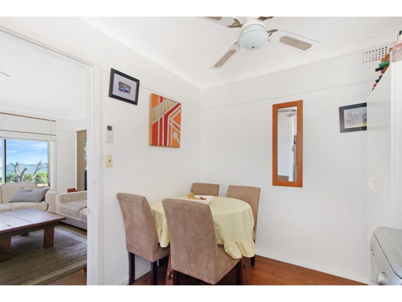 16 Southampton Street, Berkeley NSW 2506