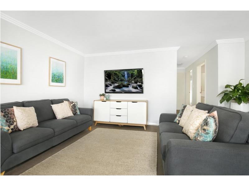 5/15 Hingston Close, Lake Heights NSW 2502