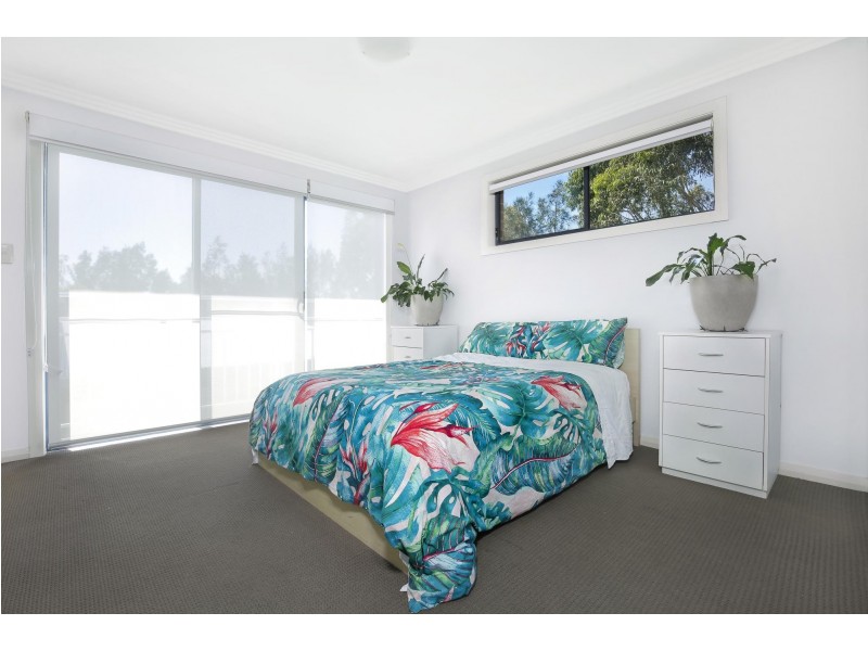 5/15 Hingston Close, Lake Heights NSW 2502