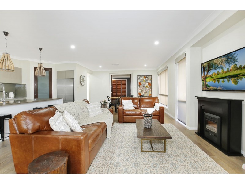 20 Alkira Circuit, Horsley NSW 2530