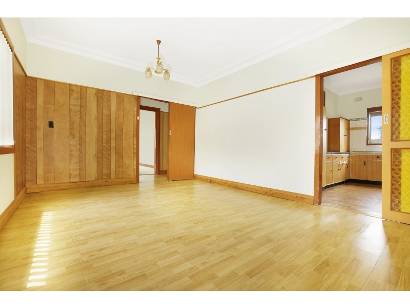 156 Gladstone Avenue, Coniston NSW 2500