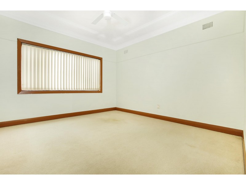 156 Gladstone Avenue, Coniston NSW 2500