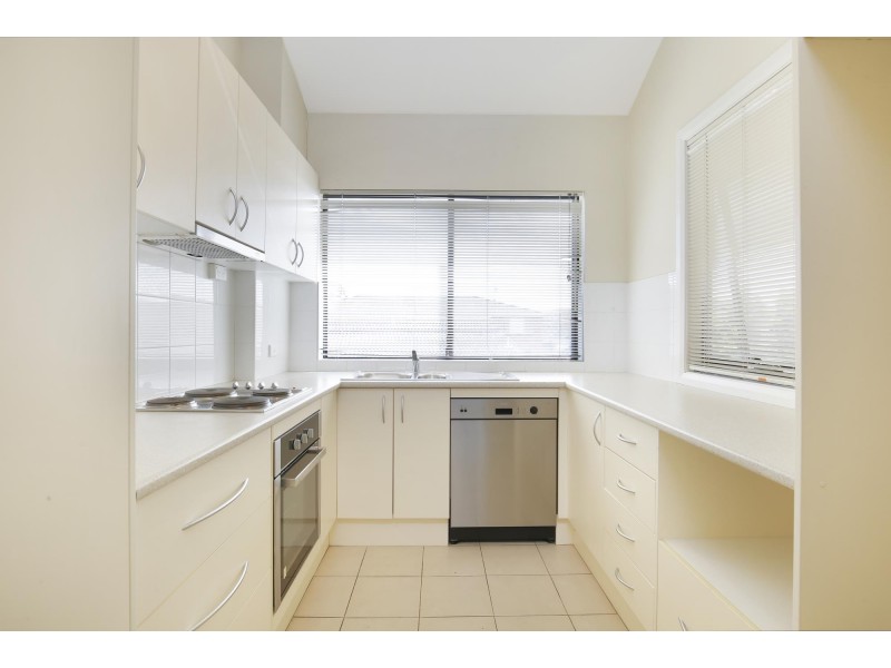 4/2 Francis Street, Corrimal NSW 2518