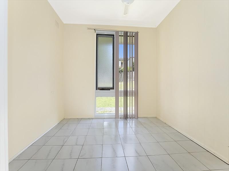 2 Kotara Crescent, Unanderra NSW 2526