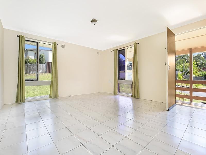 2 Kotara Crescent, Unanderra NSW 2526