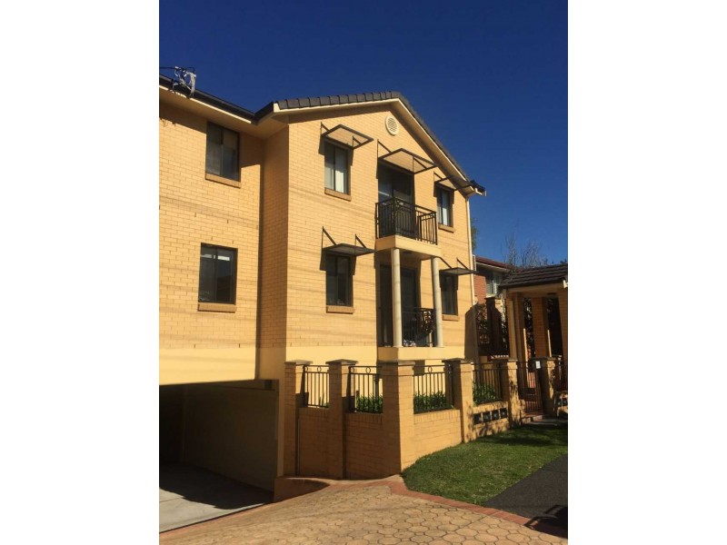 4/15 Campbell Street, Wollongong NSW 2500