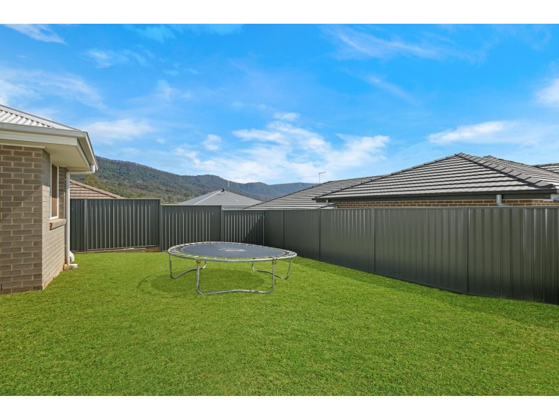 52 Lockheed Hudson Drive, Horsley NSW 2530