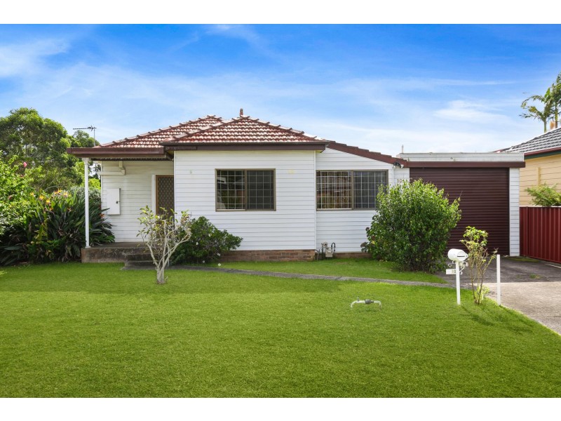10 Carr Street, Towradgi NSW 2518