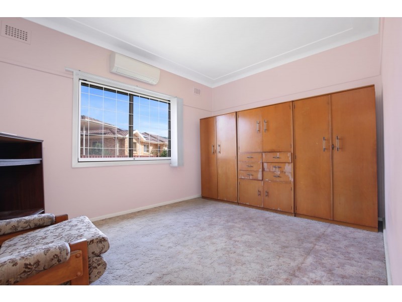 10 Carr Street, Towradgi NSW 2518