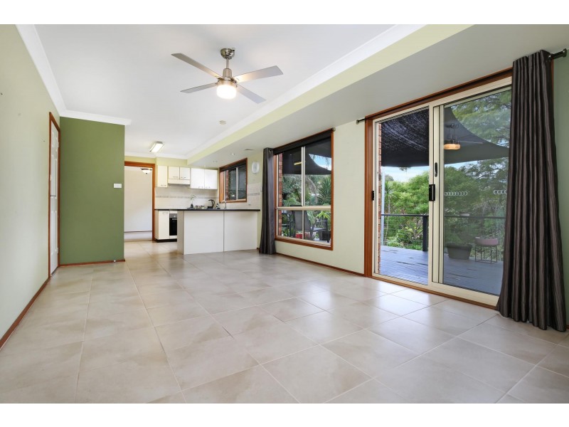 25 Prospect Street, Mount Saint Thomas NSW 2500