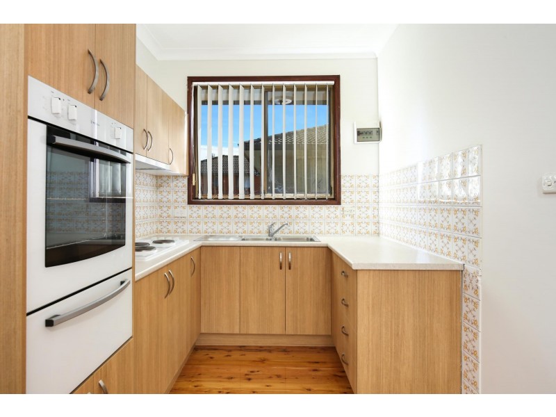 2/56 Osborne Parade, Warilla NSW 2528