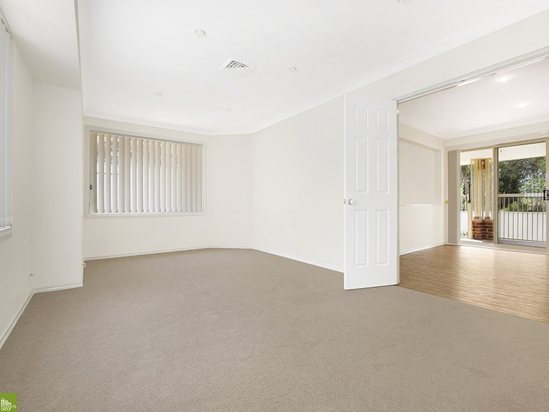 210 Derribong Drive, Cordeaux Heights NSW 2526