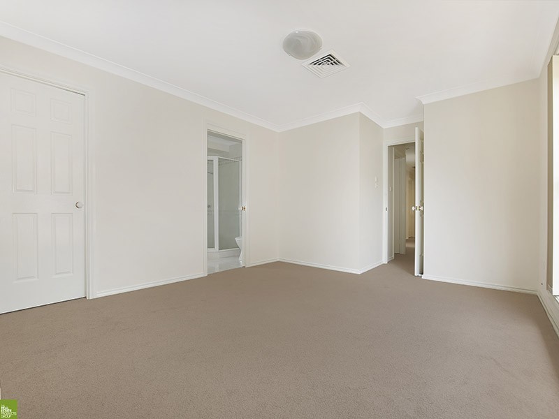 210 Derribong Drive, Cordeaux Heights NSW 2526