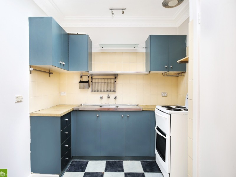 2/7 Kelvin Road, Coniston NSW 2500